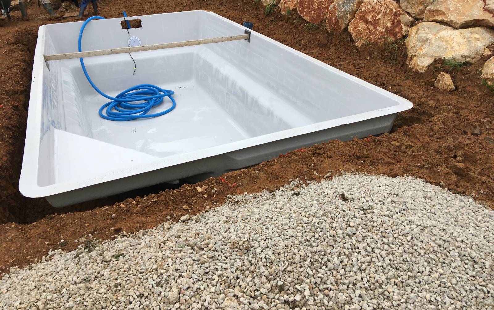 Prix d'achat d'une piscine coque 7x4 prête à plonger Brignoles (83) Var