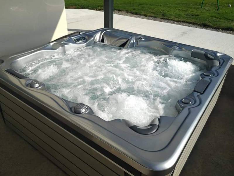 SPA 5 Places - 87 Jets - MAJESTIC PRESTIGE by PEIPS - CARCES