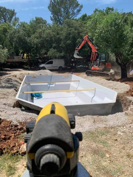 Rembliaiement des parois + calage de la piscine