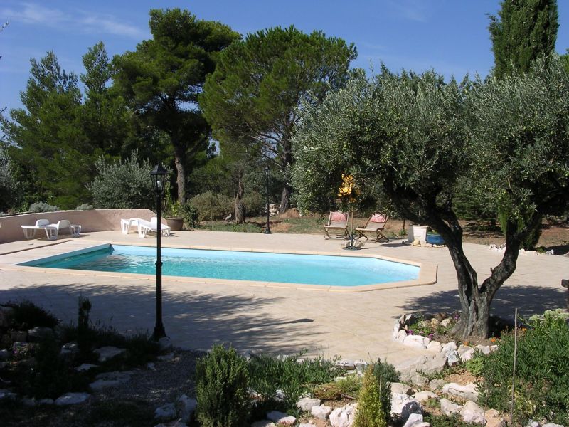 piscine avec volet dans le var