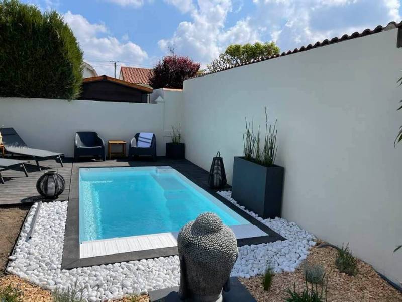 mini piscine coque -10m² dans le Var
