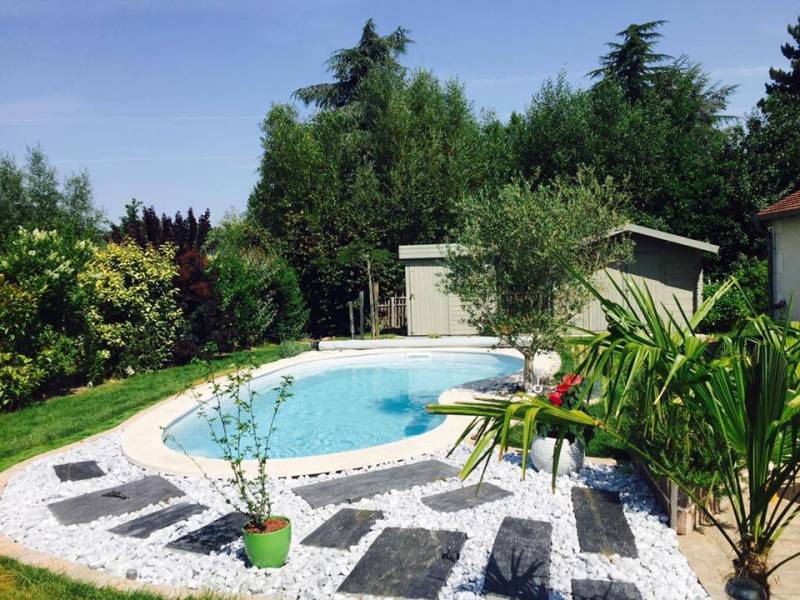 CORNALINE Piscine coque polyester Haricot à fond plat Brignoles