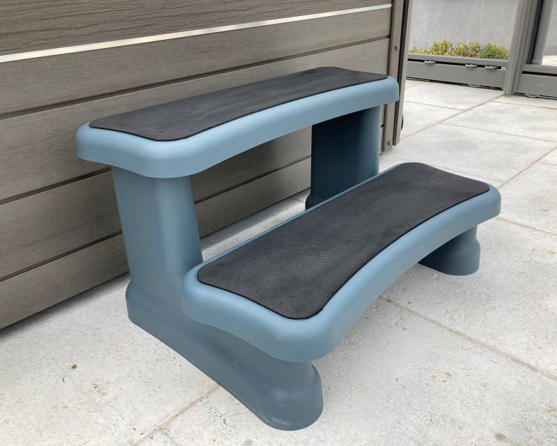 Escalier pour spa en PVC Antidérapant