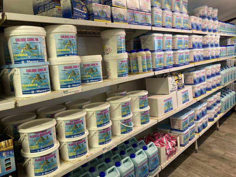 VENTE DE PRODUITS POUR PISCINE MAREVA