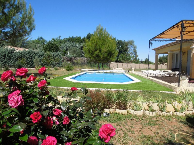 Piscine coque de 8x4 dans le haut var