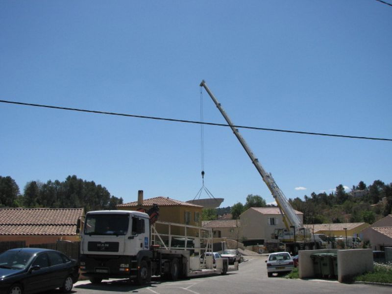 Livraison spéciale Camion grue