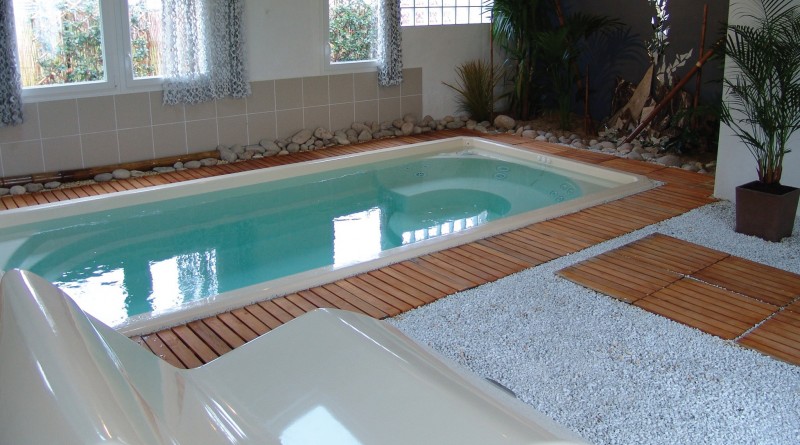 Mini Piscine coque installée en intérieur