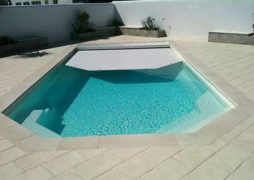 VOLET POUR PISCINE COQUE