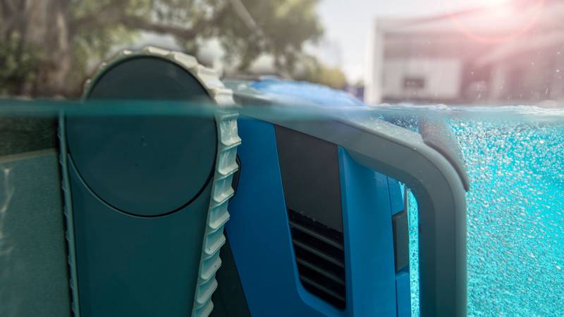 Robot DOLPHIN M600 by MAYTRONICS disponible à l'agence de BRIGNOLES