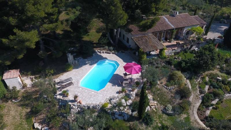 ONYX 8.50 Piscine fond incliné modèle BRIGNOLES